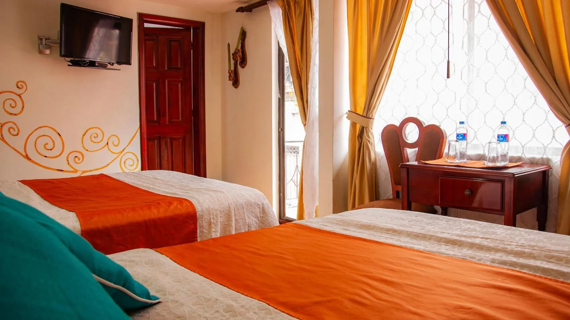 קואנקה Hotel Campanario 3*,  אקוודור